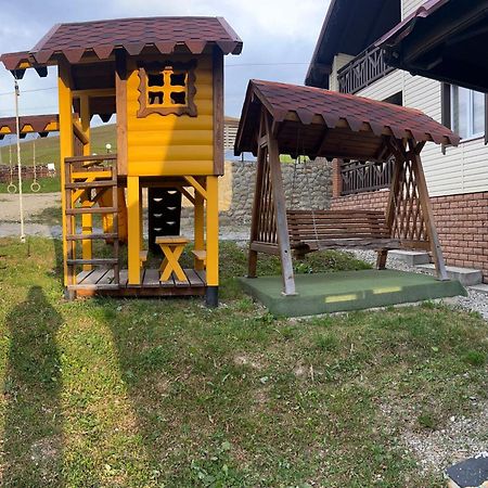 Bee House Поляниця Апартаменти Bukovel Exterior photo